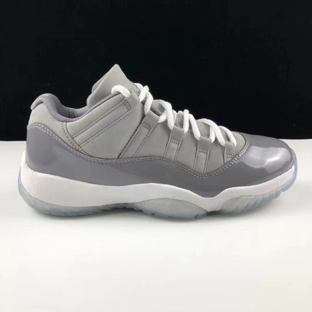 jumpman 11 low cool grey basketball shoes medium-grey real carbon fiber 11s trainer sports stylist fashion sneakers come with box
jumpman 11 low cool grey basketball shoes medium-grey real carbon fiber 11s trainer sports stylist fashion sneakers come with box