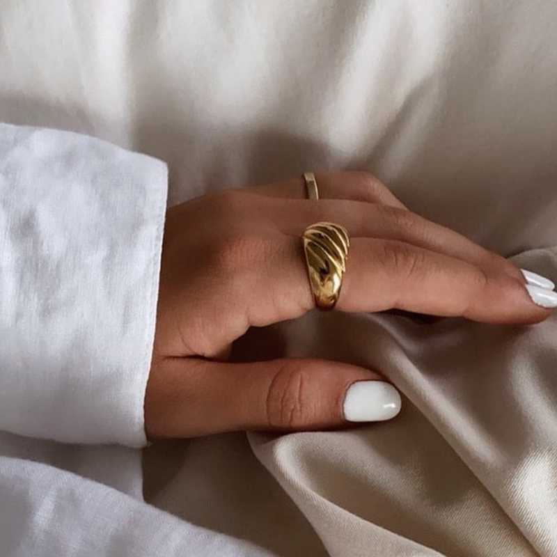 High Grade 316L Stainless Steel with 18k Gold Plating Tarnish Croissant Chunky Gold Rings for Women Ladies Vintage Ring H1011202s
