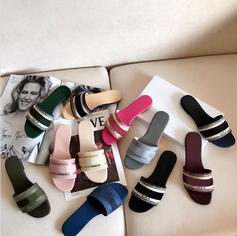 Designer Leather women Sandals Summer Flat Slipper fashion beach woman Big head Rainbow letters slippers with box size 35-42, Color 9
Designer Leather women Sandals Summer Flat Slipper fashion beach woman Big head Rainbow letters slippers with box size 35-42, Color 9