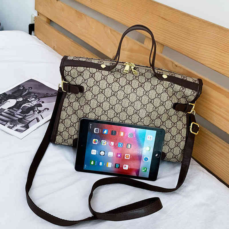 Bag female new broadband stick handbag Mommy versatile One Shoulder Messenger Handbags Top, Gd
Bag female new broadband stick handbag Mommy versatile One Shoulder Messenger Handbags Top, Gd