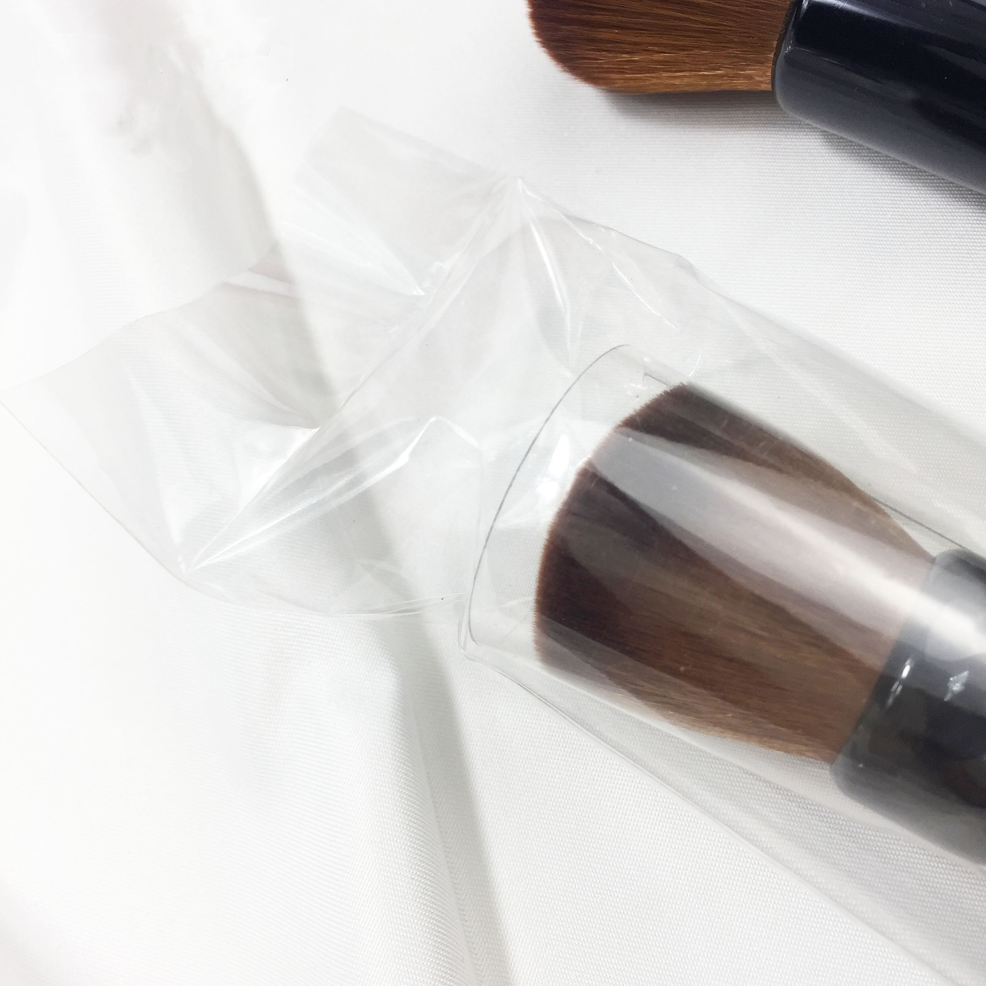 high Quality FULL COVERAGE FACE BRUSH Bobi make up brown Brushes Brand Foundation Blush Free ePacket z2505272BVB