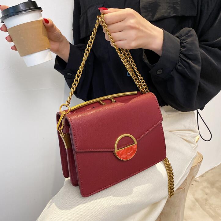 Factory wholesale women handbag simple atmospheric leather chain bag personality double flip womens shoulder bags street fashion leathers handbags
Factory wholesale women handbag simple atmospheric leather chain bag personality double flip womens shoulder bags street fashion leathers handbags