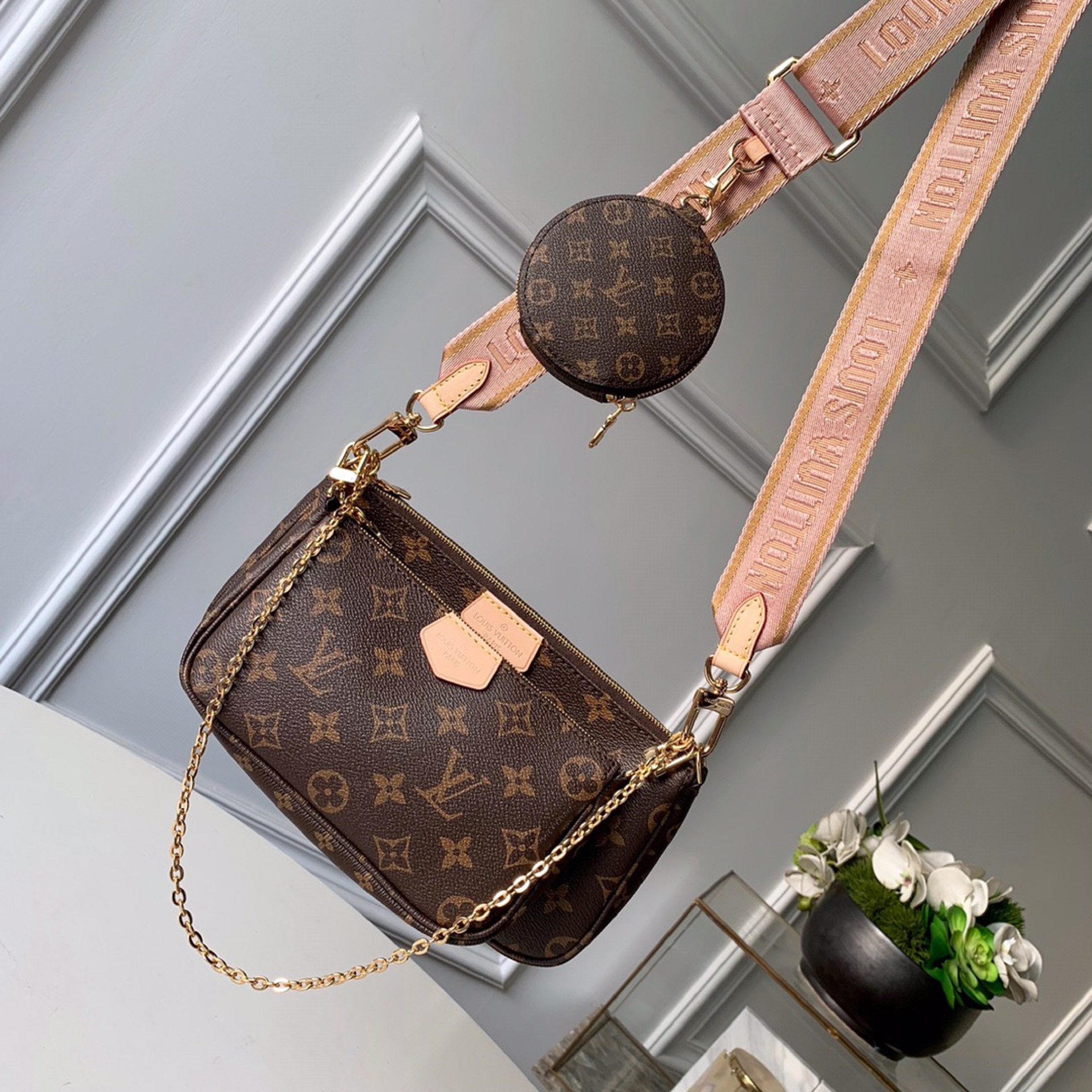 GGLVLouis
VittonYSL
VUTTON Handbags 3 Piece MULTI POCHETTE ACCESSORIES Shoulder Bag Women Leather Chain Evening, Red;black
GGLVLouis
VittonYSL
VUTTON Handbags 3 Piece MULTI POCHETTE ACCESSORIES Shoulder Bag Women Leather Chain Evening, Red;black