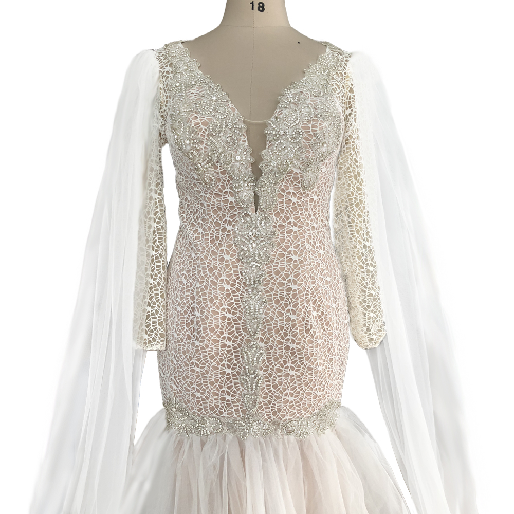 2022 Mermaid Wedding Dresses Deep V Neck Long Sleeve Sweep Train Illusion Bodice Appliques Crystal Beads Bridal Gowns robe de mariee
