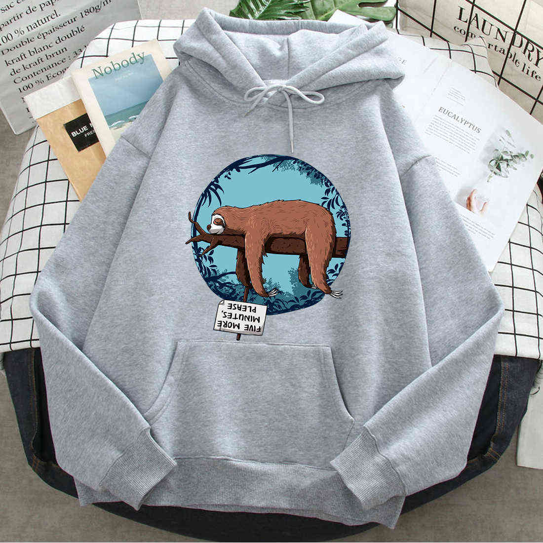 Sleeping Sloth Print Hoodies Man Women Casual Loose Sweatshirts Cartoon Anime Harajuku Vintage Streetwear Hooded Hip Hop Hoody H0909