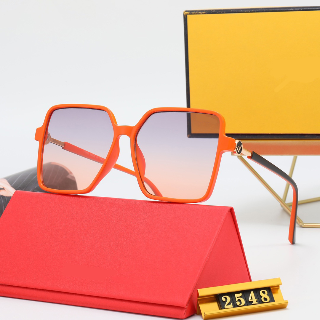 Luxury designer Sunglasses top quality aviation pilot sun glasses for men women with black or brown red box, cloth, and retail accessories!, White;black
Luxury designer Sunglasses top quality aviation pilot sun glasses for men women with black or brown red box, cloth, and retail accessories!, White;black
