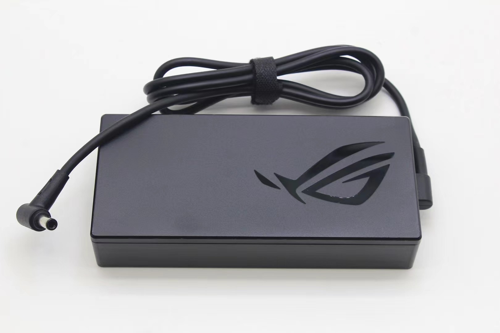 Original 20V 9A 180W ADP-180TB H AC Adapter for Asus ROG Zephyrus GA502DU GA502D GA502 GA502IU GA401 GA401I GA401II GA401IV Charger
Original 20V 9A 180W ADP-180TB H AC Adapter for Asus ROG Zephyrus GA502DU GA502D GA502 GA502IU GA401 GA401I GA401II GA401IV Charger