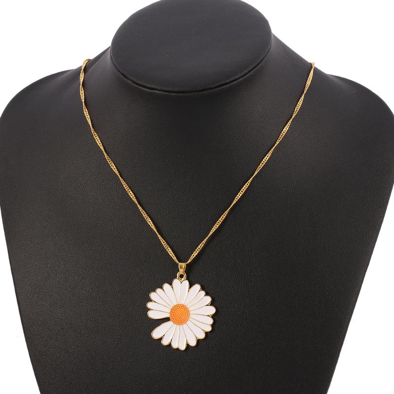 Pendant Necklaces Trendy Daisy Choker Women Charm CollarJewelry Korean Japan INS Romantic Fashion
Pendant Necklaces Trendy Daisy Choker Women Charm CollarJewelry Korean Japan INS Romantic Fashion