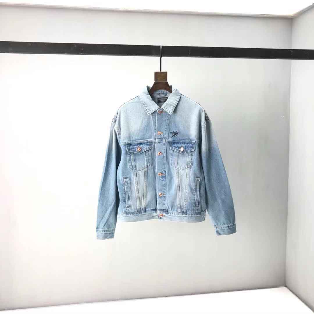 The men's leather clothes, classic style, good fabrics and possession are the beginning of another fashion. Men's T-ShirtsSize: M~3XL k12
The men's leather clothes, classic style, good fabrics and possession are the beginning of another fashion. Men's T-ShirtsSize: M~3XL k12