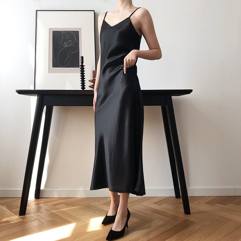 Sexy Solid Color V Collar Backless Bright Satin Sling Dress Woman Vintage Spaghetti Strap A line Like silk Mid Long Base 210429