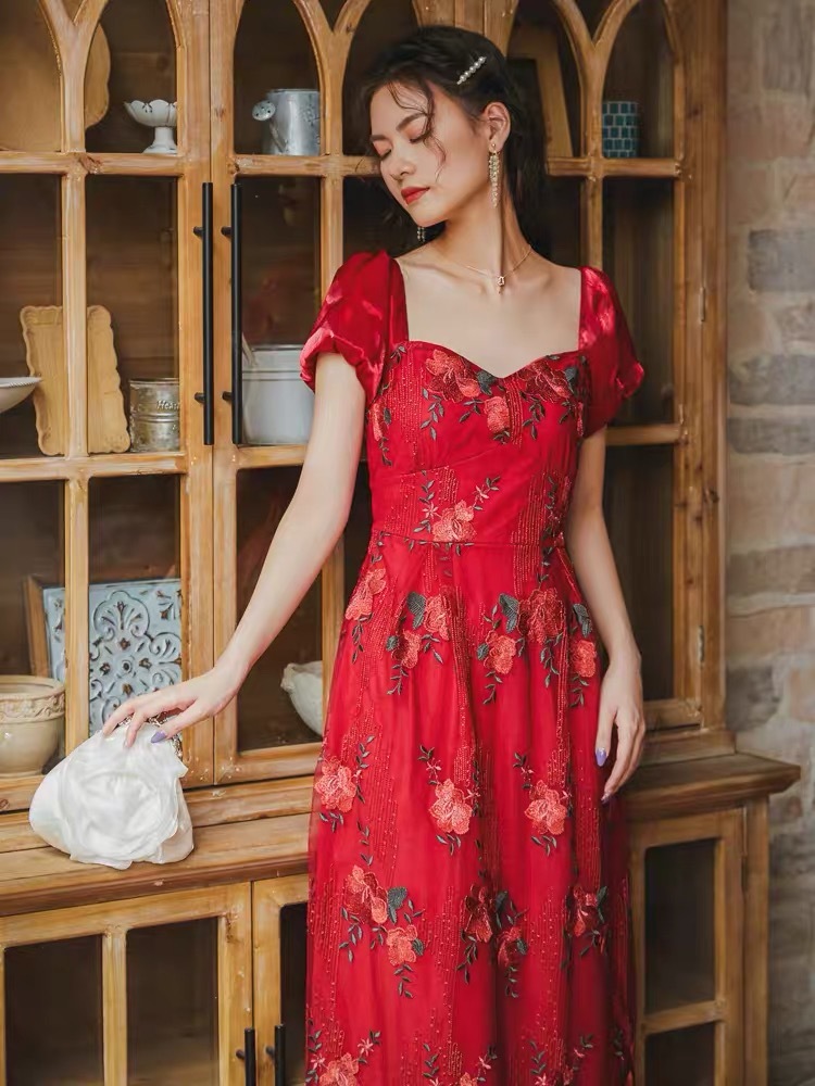 vintage Victorian square collar red embroidery midi A-line dress for women spring summer fashion lady dresses retro 210421