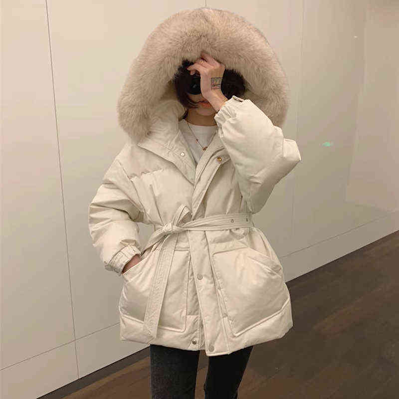 Fi Winter Large Natural Fur Collar Hooded Jacket Women with Belt Thickness Snow Warm Parkas 90% White Duck Down Loose Coat 211221wtt