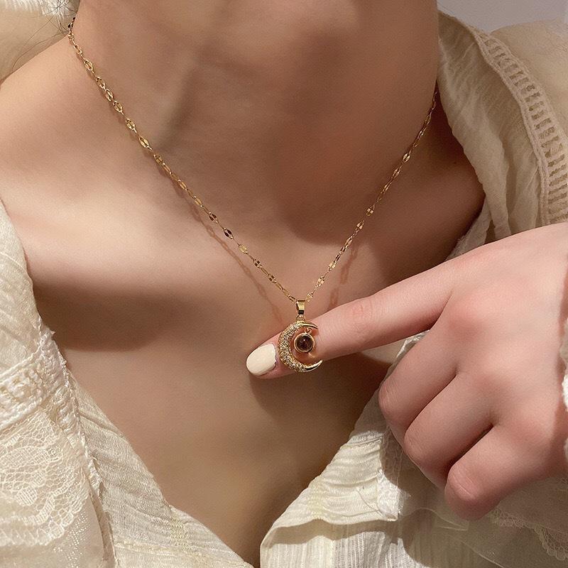 Chains Xingyue Guardian All-match Necklace Female Clavicle Chain Light Luxury Niche Design Feeling Cold Style Simple Fashion
Chains Xingyue Guardian All-match Necklace Female Clavicle Chain Light Luxury Niche Design Feeling Cold Style Simple Fashion