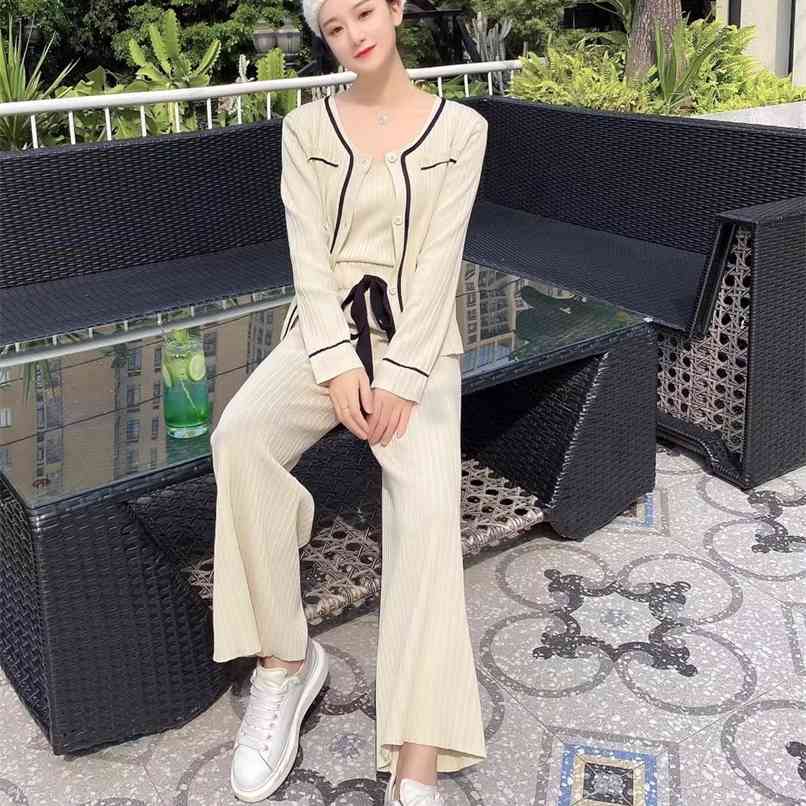 Fashion women' suit round neck cardigan + suspender knitted casual wide-leg pants three-piece 210520, Apricot
Fashion women' suit round neck cardigan + suspender knitted casual wide-leg pants three-piece 210520, Apricot
