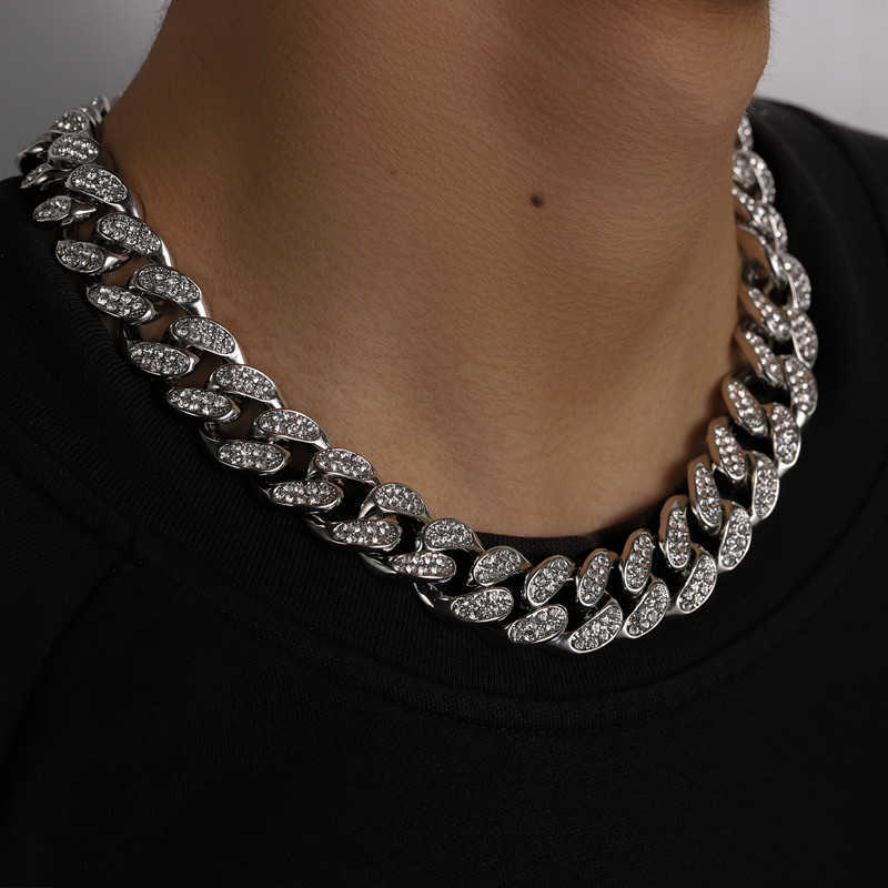 Iced Out Chain Bling Prong Miami Cuban Link Chains Necklaces Full Crystal Rhinestones Clasp Hip Hop Necklace Bracelet Mens X0509
Iced Out Chain Bling Prong Miami Cuban Link Chains Necklaces Full Crystal Rhinestones Clasp Hip Hop Necklace Bracelet Mens X0509