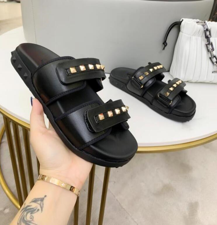 Mens Women Slippers Summer Sandals Beach Slides Leisure Slipper Ladies Sandali Bathroom Home Shoes Fashion Flip Flops With Box, Black
Mens Women Slippers Summer Sandals Beach Slides Leisure Slipper Ladies Sandali Bathroom Home Shoes Fashion Flip Flops With Box, Black