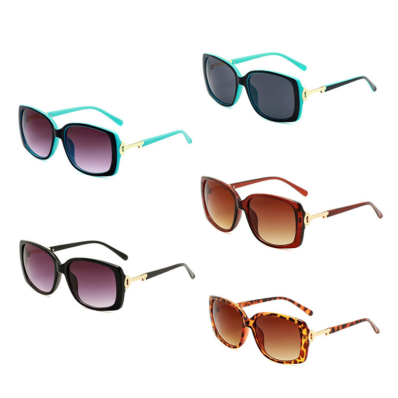 Sunglasses women's ultralight fashion women's wild classic sunglasses summer casual glasses, White;black
Sunglasses women's ultralight fashion women's wild classic sunglasses summer casual glasses, White;black