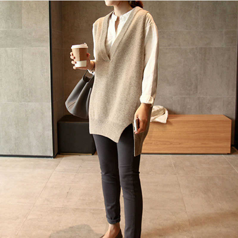 V neck Girls Pullover vest sweater Autumn Winter Short Knitted Women Sweaters Vest Sleeveless Warm Sweater Casual oversize 211018