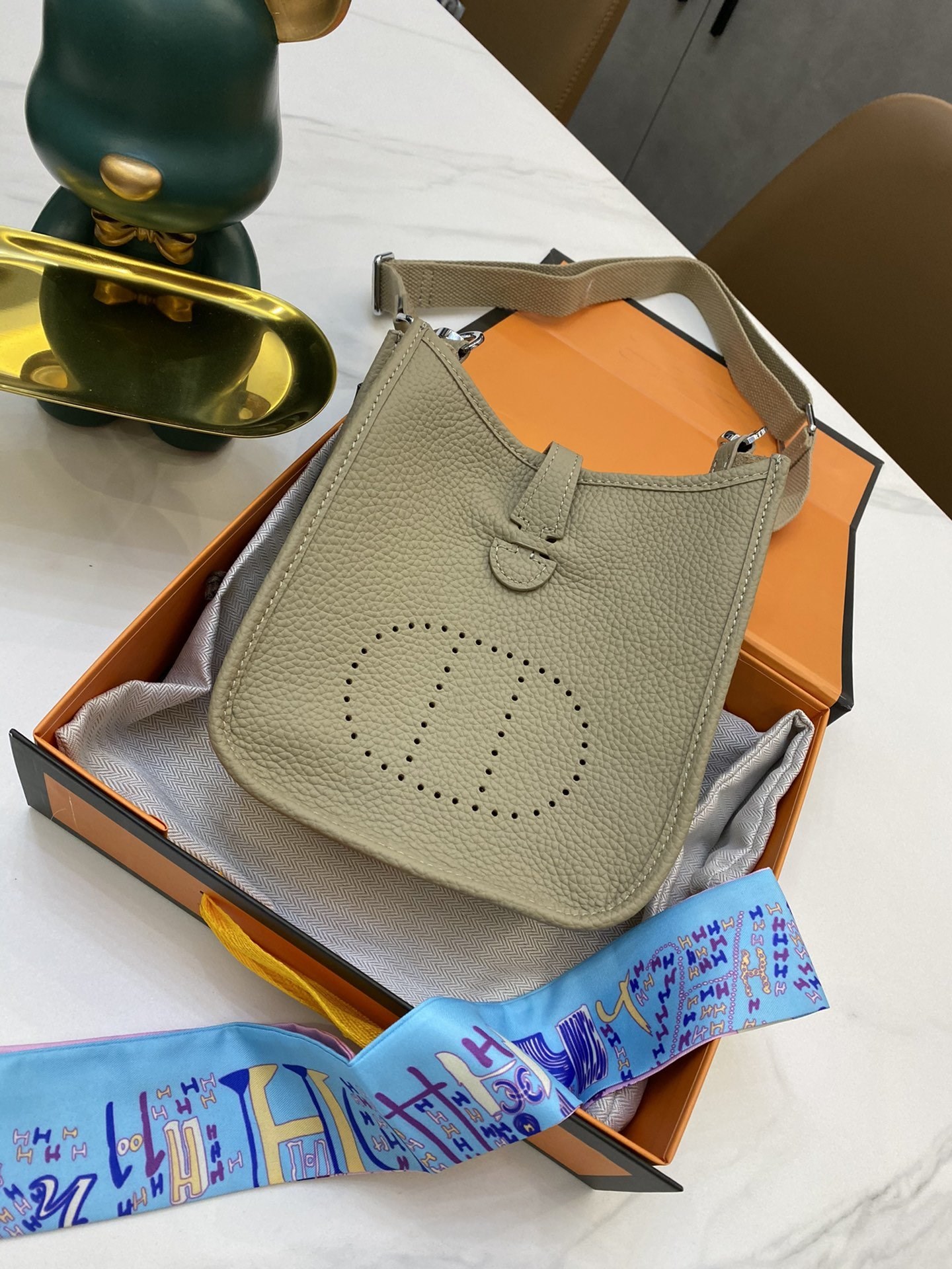 Designer Crossbody Tote Shoulder Bag Messenger guucci Handbag diior Wallet prad saddle lvLouis Backpack herme With logo C11
Designer Crossbody Tote Shoulder Bag Messenger guucci Handbag diior Wallet prad saddle lvLouis Backpack herme With logo C11