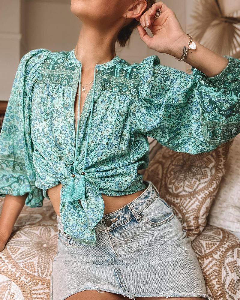 Women's Blouses & Shirts Happie Queens Tops Vintage Green Floral Print Tassel Bohemian Ladies Lace-up O-Neck Long Sleeve Beach Boho, White
Women's Blouses & Shirts Happie Queens Tops Vintage Green Floral Print Tassel Bohemian Ladies Lace-up O-Neck Long Sleeve Beach Boho, White
