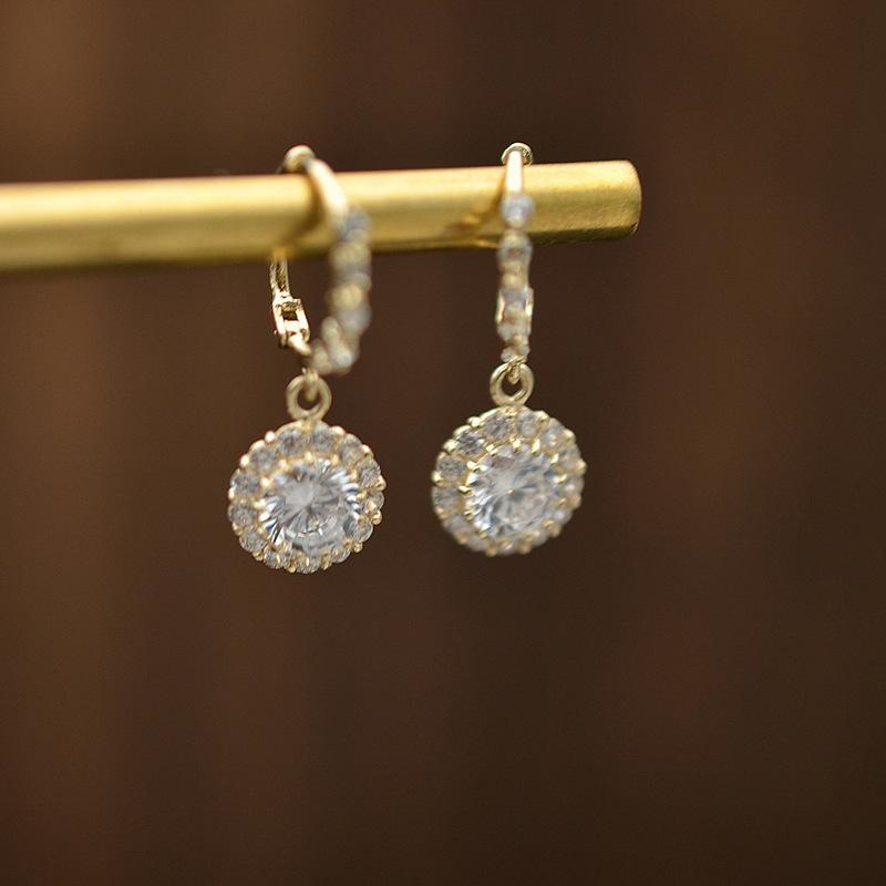 Hoop & Huggie Luxury Female White Earrings Trendy Gold Wedding For Women Crystal Rainbow Zircon Stone
Hoop & Huggie Luxury Female White Earrings Trendy Gold Wedding For Women Crystal Rainbow Zircon Stone