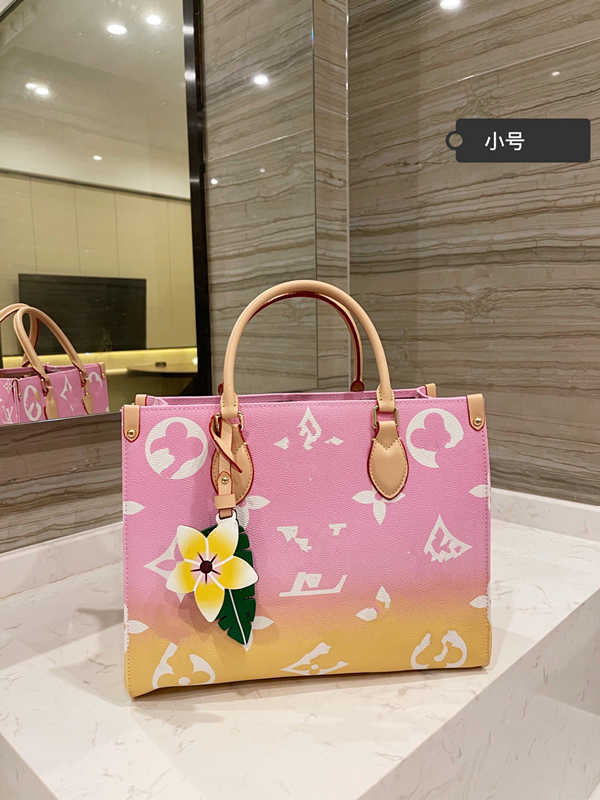 hot Fashion designer printed woman dinner bag wamen tote bags retro embroidery craft waman hand wrap two sizes GGLVFF
CCYSL
CD
H
hot Fashion designer printed woman dinner bag wamen tote bags retro embroidery craft waman hand wrap two sizes GGLVFF
CCYSL
CD
H