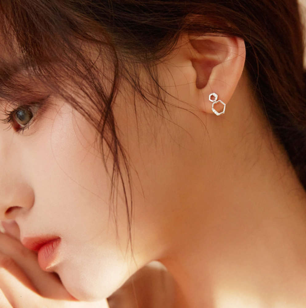 earrings hexagon geometry for women's Korean version net red temperament Earrings pure silver earrings commuting simple trinkets, Golden 
earrings hexagon geometry for women's Korean version net red temperament Earrings pure silver earrings commuting simple trinkets, Golden