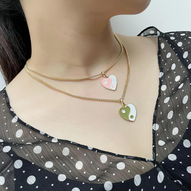 Chains European And American Bloggers Selling Tai Chi Elements Heart-shaped Warm Love Lovers Multicolor Dripping Oil Necklace
Chains European And American Bloggers Selling Tai Chi Elements Heart-shaped Warm Love Lovers Multicolor Dripping Oil Necklace