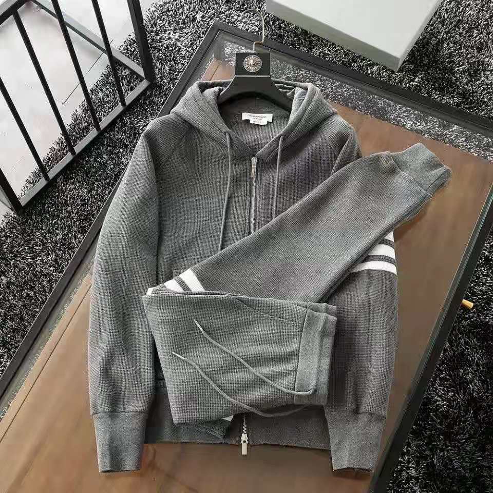 Men's Tracksuits designer waffle fabric breathable comfortable striped style atmosphere luxury Hooded Jacket, Gray
Men's Tracksuits designer waffle fabric breathable comfortable striped style atmosphere luxury Hooded Jacket, Gray