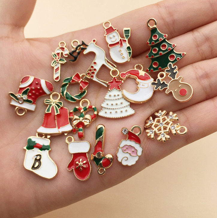 The latest model 1 pack = 30 pcs, g alloy pendant, Christmas tree alarm, hair accessory, bracelet, diy jew Free shipping