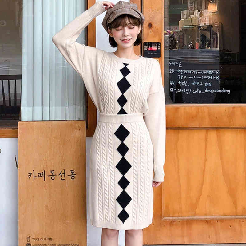 Korea Autumn Ladies 2 Piece Sets Womens Outfits Winter Geometric Pullover Sweater + Bodycon Pencil Knitting Skirt Set Suit 210515