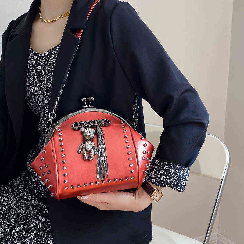 Shoulder Bags Tote Women's Lock Shell Bag Rivet Metal Fringe Diamond Crossbody Brand Pu Leather Chain Female Handbags Purse 1122, Pink shoulder bag
Shoulder Bags Tote Women's Lock Shell Bag Rivet Metal Fringe Diamond Crossbody Brand Pu Leather Chain Female Handbags Purse 1122, Pink shoulder bag