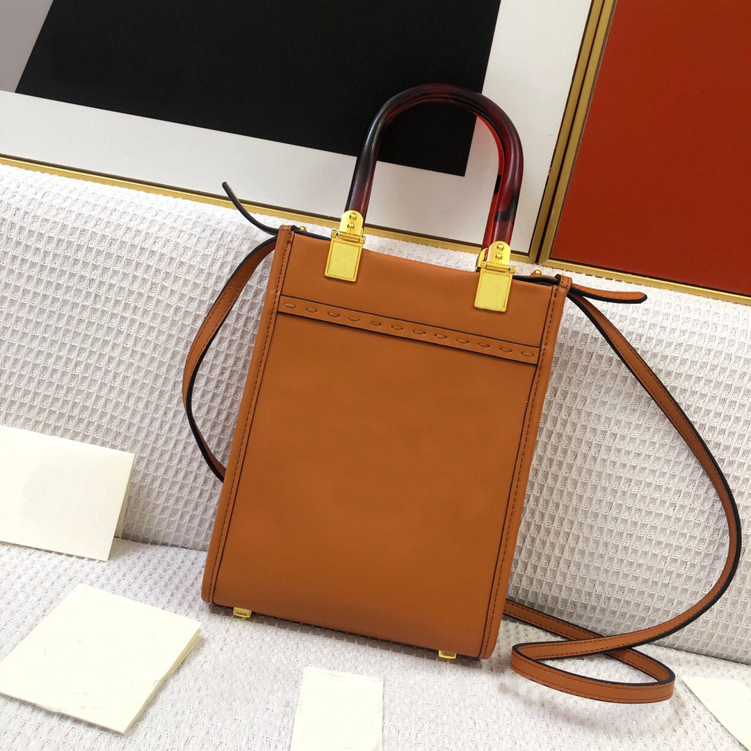 Designer handbags women mini leather shopping bag fashion luxury one shoulder messenger bags classic amber double handle large capacity lett
Designer handbags women mini leather shopping bag fashion luxury one shoulder messenger bags classic amber double handle large capacity lett