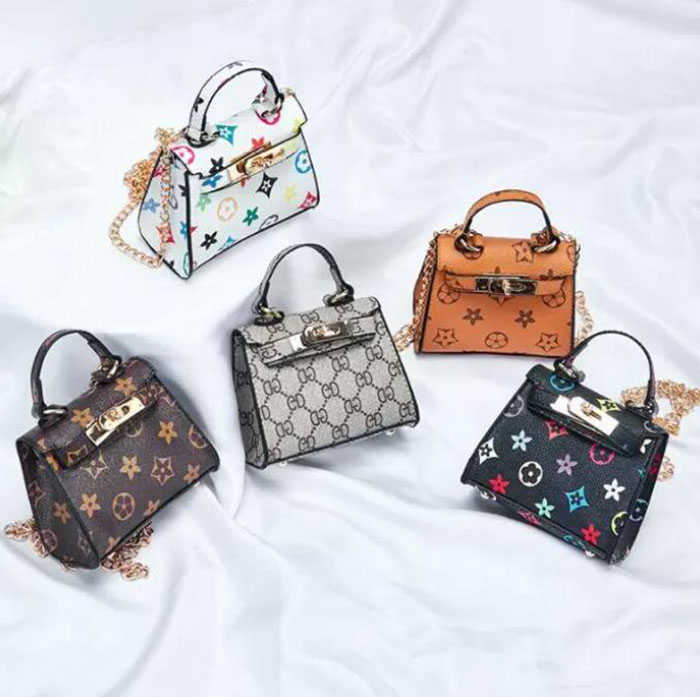 Kids Handbags Fashion baby Mini Purse Shoulder Bag Totes Cosmetic Bags Teenager children Girls Messenger-Bag Cute Christmas Gifts 5 styles supply, Mix colors
Kids Handbags Fashion baby Mini Purse Shoulder Bag Totes Cosmetic Bags Teenager children Girls Messenger-Bag Cute Christmas Gifts 5 styles supply, Mix colors