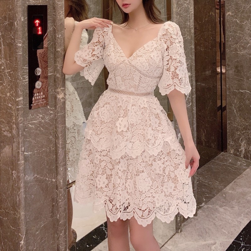 High quality Self portrait Summer Runway Water Soluble Lace Hollow Out Dress Women Puff Sleeve Cake Mini Dress 210518, Red
High quality Self portrait Summer Runway Water Soluble Lace Hollow Out Dress Women Puff Sleeve Cake Mini Dress 210518, Red