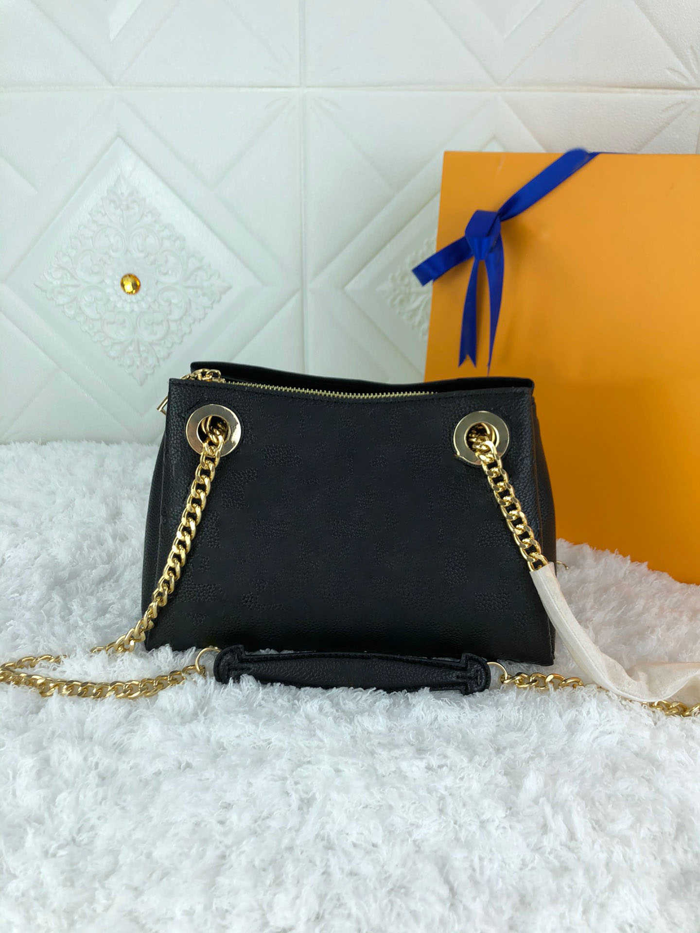 CLASSIC FLOWER 2021 Luxury fashion bag designer handbag backpacks luxurys bucket backpack famous leather handbags 24x17x11cm, Blue
CLASSIC FLOWER 2021 Luxury fashion bag designer handbag backpacks luxurys bucket backpack famous leather handbags 24x17x11cm, Blue