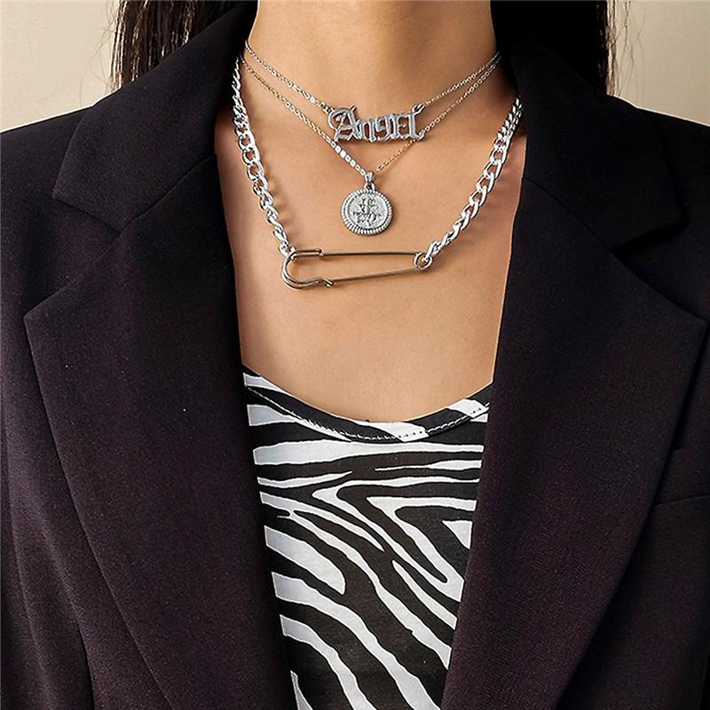 Chokers Simple Personality Multi-layer Tassel Pin Necklace Europe And America Female Jewelry Retro Letter Tag Round Set
Chokers Simple Personality Multi-layer Tassel Pin Necklace Europe And America Female Jewelry Retro Letter Tag Round Set