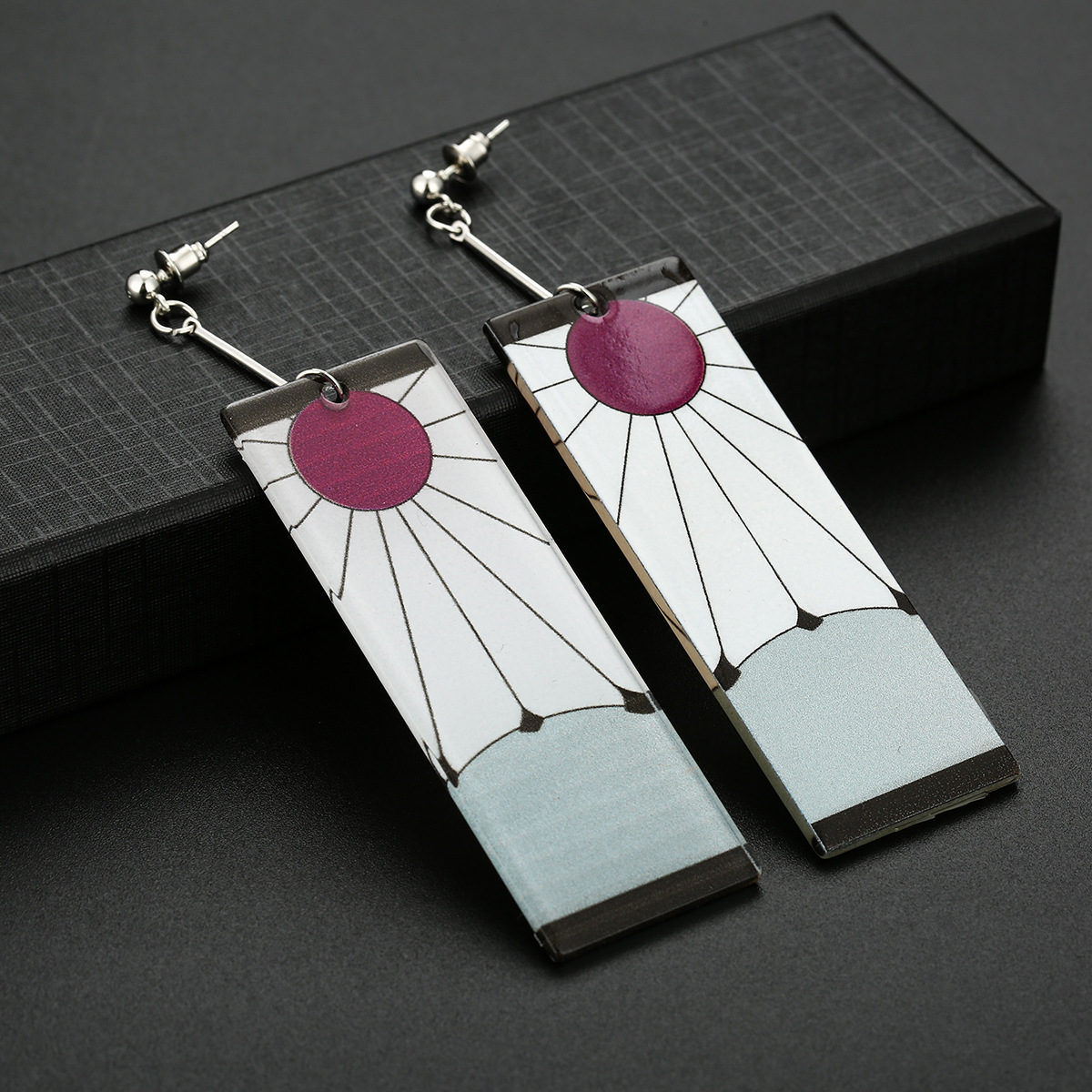 Anime Demon Slayer Kimetsu no Yaiba Dangle Earrings Kamado Tanjirou Cosplay Clip Earring for Women Men Jewelry Gift
Anime Demon Slayer Kimetsu no Yaiba Dangle Earrings Kamado Tanjirou Cosplay Clip Earring for Women Men Jewelry Gift