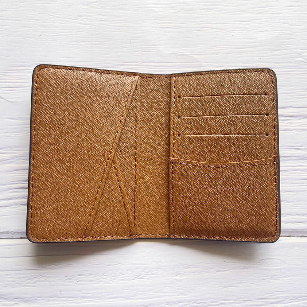 Top High Quality Mens Card Holder M63144 Paris plaid style Womens Wallet Handbags Leather Holders Purses 63144 Small Wallets Coin Purse Designer Handbag with boxs, Old flower
Top High Quality Mens Card Holder M63144 Paris plaid style Womens Wallet Handbags Leather Holders Purses 63144 Small Wallets Coin Purse Designer Handbag with boxs, Old flower