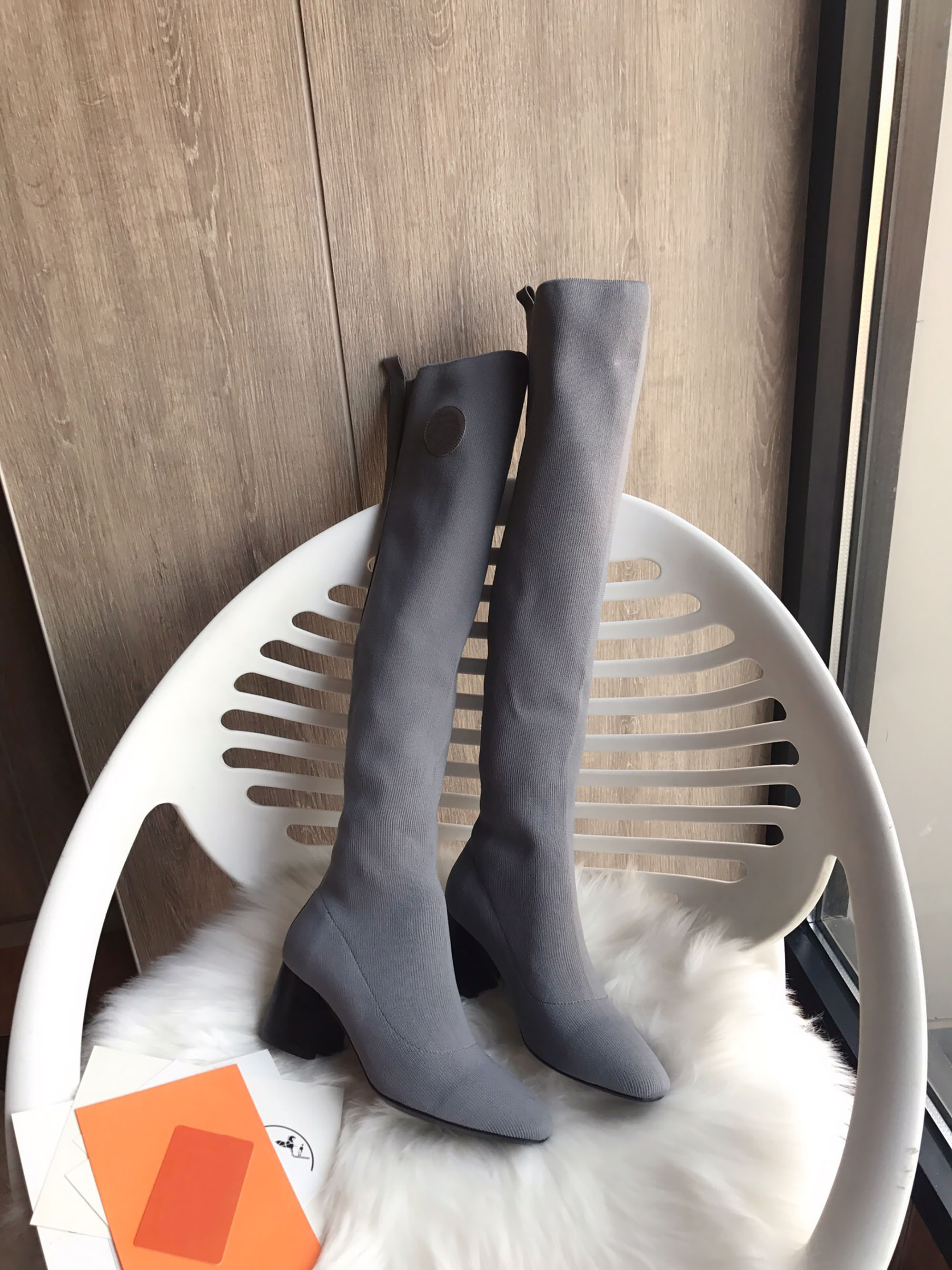 designer fashion catwalk socks boots classic knitted long tube modified leg shape color party focus with logo, Black
designer fashion catwalk socks boots classic knitted long tube modified leg shape color party focus with logo, Black