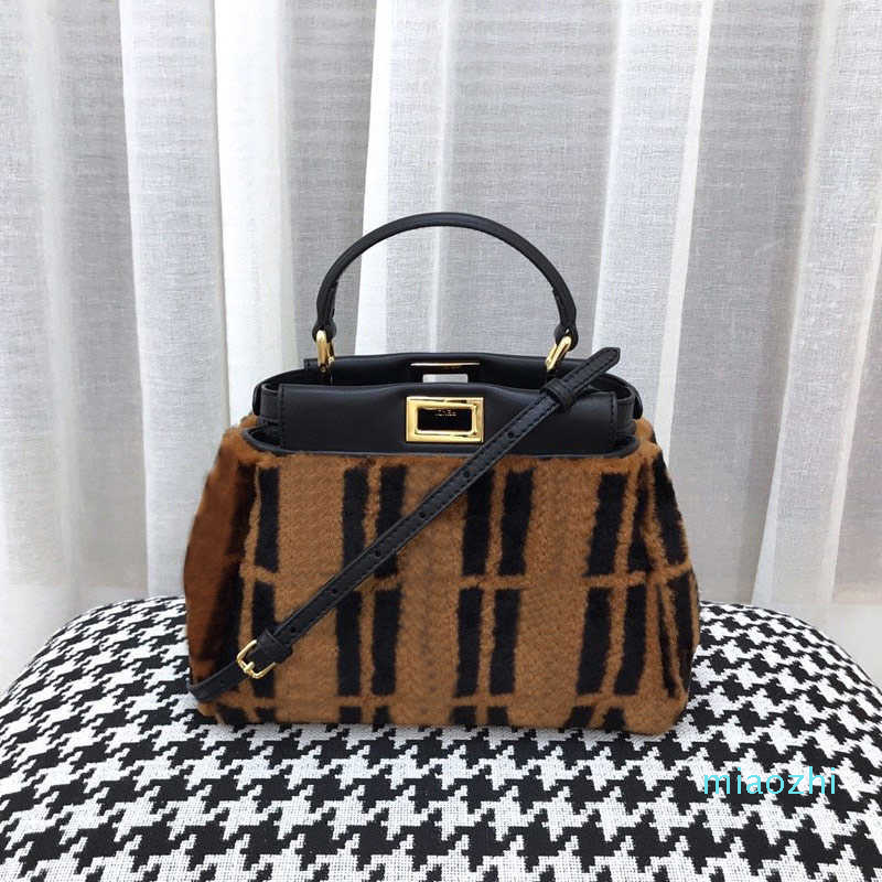 Multi Pochette Hanghhangbag Women Luxurys Designers Bags 2021 Handbag Handbags Purses Crossbody Bag Louisbag_18 Mini Sheepskin s Removable, Nobags
Multi Pochette Hanghhangbag Women Luxurys Designers Bags 2021 Handbag Handbags Purses Crossbody Bag Louisbag_18 Mini Sheepskin s Removable, Nobags