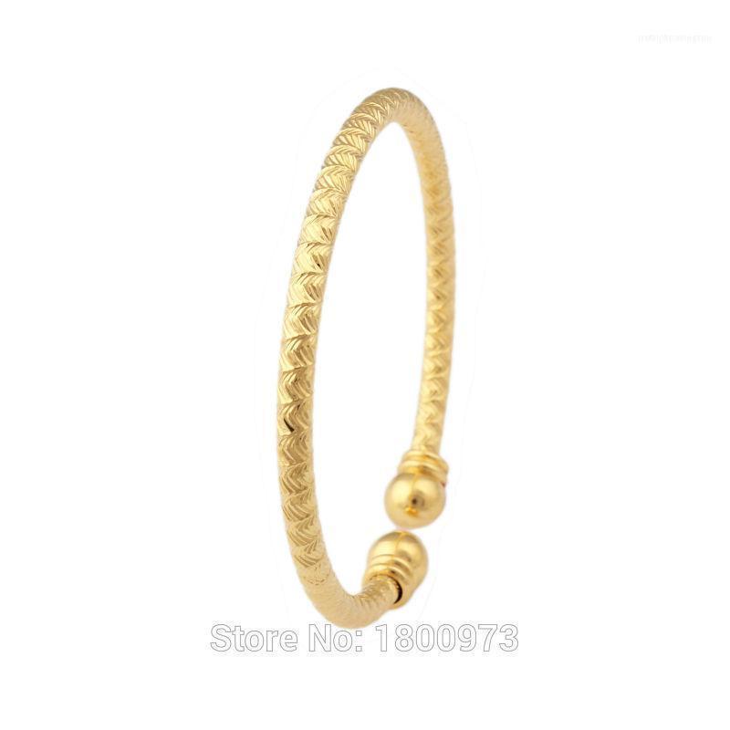 Bangle Costume Unique Brand Women Bangles&bracelets Gold Color Gift Charming Jewelry 1
Bangle Costume Unique Brand Women Bangles&bracelets Gold Color Gift Charming Jewelry 1