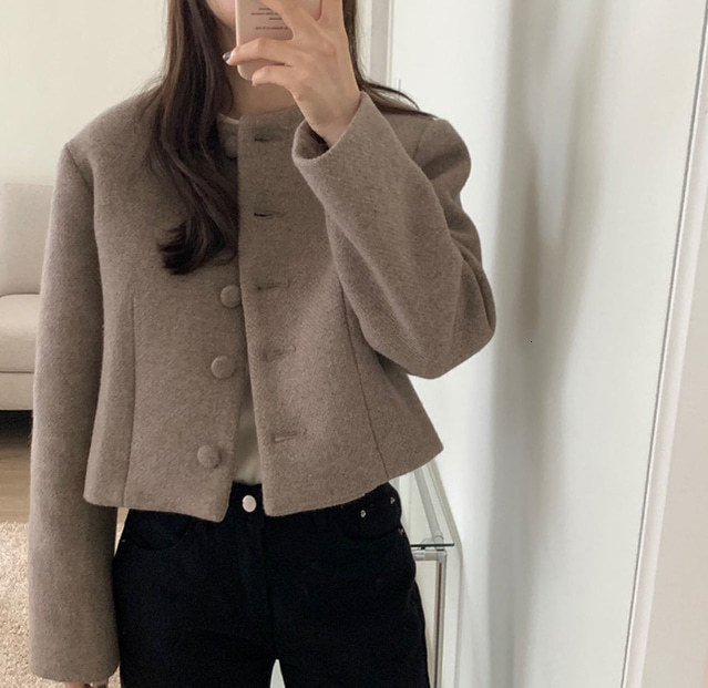 Women's Jackets Minimum short wool coat, Korean style, long sleeve, with various buttons, thick, , fine, for girls, office jacket, stylish, autumn and FFKY, 1# shoe box
Women's Jackets Minimum short wool coat, Korean style, long sleeve, with various buttons, thick, , fine, for girls, office jacket, stylish, autumn and FFKY, 1# shoe box