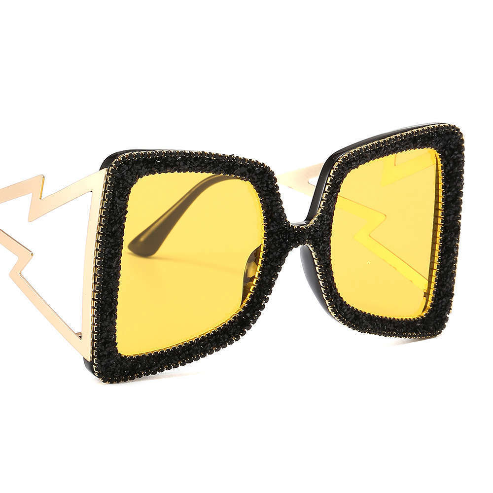 Highend accessories Oversized Sunglass Women Wide side exaggerated square sunglass shiny Ston Fashion Shad UV Vintage sun glass, Black
Highend accessories Oversized Sunglass Women Wide side exaggerated square sunglass shiny Ston Fashion Shad UV Vintage sun glass, Black