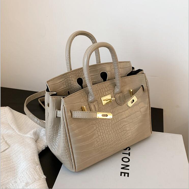 Factory wholesale women leather shoulder bag simple solid color embossed womens handbags large Alligator handbag summer Joker Candy-colored Messenger bags
Factory wholesale women leather shoulder bag simple solid color embossed womens handbags large Alligator handbag summer Joker Candy-colored Messenger bags