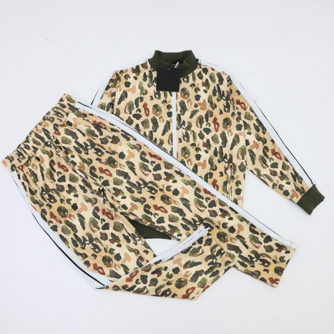 2021 Fashion Mens Tracksuit luxury Hoodie 10 styles Little bear Leopard grain printing Clothes designer men soccer tracksui jackets jacket t, Gray
2021 Fashion Mens Tracksuit luxury Hoodie 10 styles Little bear Leopard grain printing Clothes designer men soccer tracksui jackets jacket t, Gray