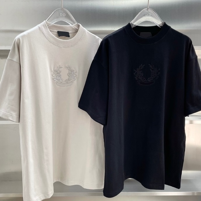21SS Europe Luxury Paris Spring Summer T Shirt Embroidery lion tee Men Women Cotton short sleeve high street tshirts
21SS Europe Luxury Paris Spring Summer T Shirt Embroidery lion tee Men Women Cotton short sleeve high street tshirts