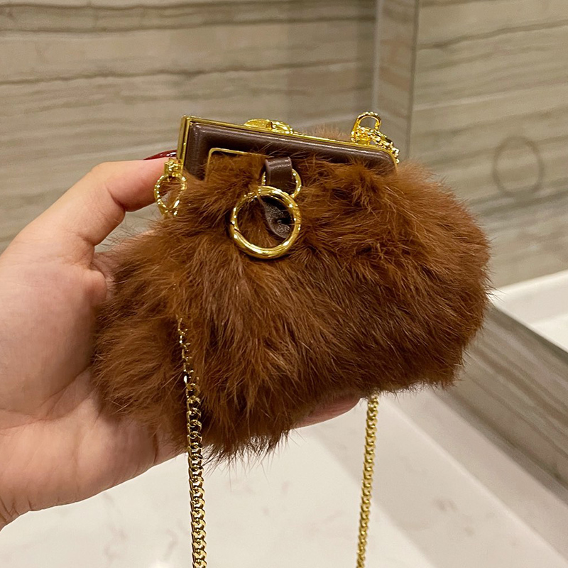 Designer Women First Crossbody Bag Italy Roma Brand Fur Plush Genuine Leather Shoulder Handbags Purse Mini Kiss Lock Clip Clutch Handbag Luxurys Designers Bags, Pink
Designer Women First Crossbody Bag Italy Roma Brand Fur Plush Genuine Leather Shoulder Handbags Purse Mini Kiss Lock Clip Clutch Handbag Luxurys Designers Bags, Pink