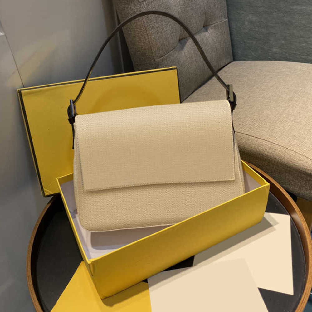 5A+Designers New style Creamy white French baguette You can go with all kinds of retro combinations 500158 More classical style Genuine Leather bags
5A+Designers New style Creamy white French baguette You can go with all kinds of retro combinations 500158 More classical style Genuine Leather bags