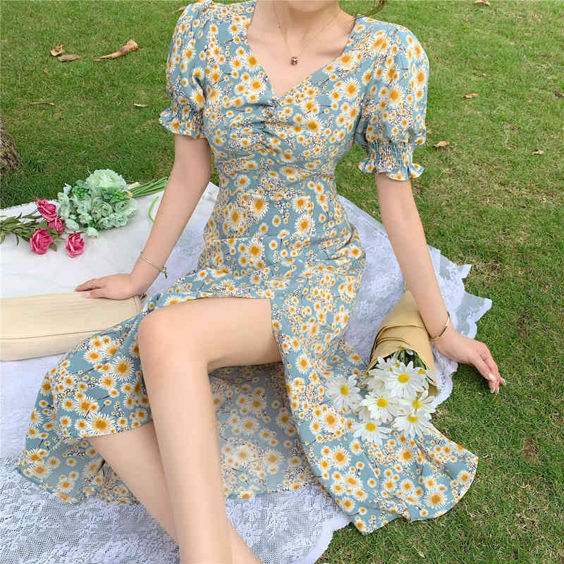Vintage Summer Split Midi Long Dress Women Sexy V Neck Short Puff Sleeve Floral Tunic Beach Party Sundress Female 210421